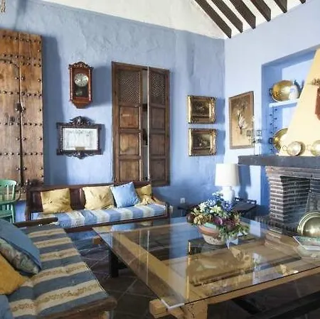 فندق Hotel-museo Molino De Los Abuelos 3*