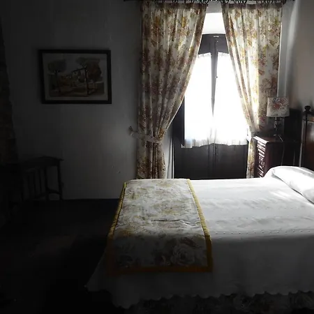 فندق Hotel-museo Molino De Los Abuelos 3*